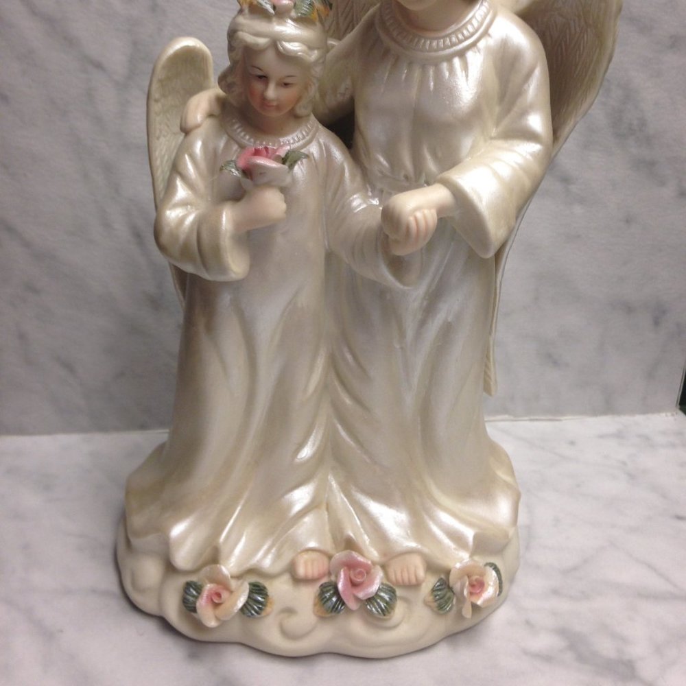 Vintage Porcelain Musical Angels Figurine - Picture 2 of 2